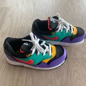 Nike Air Max toddler shoes. Brand new.